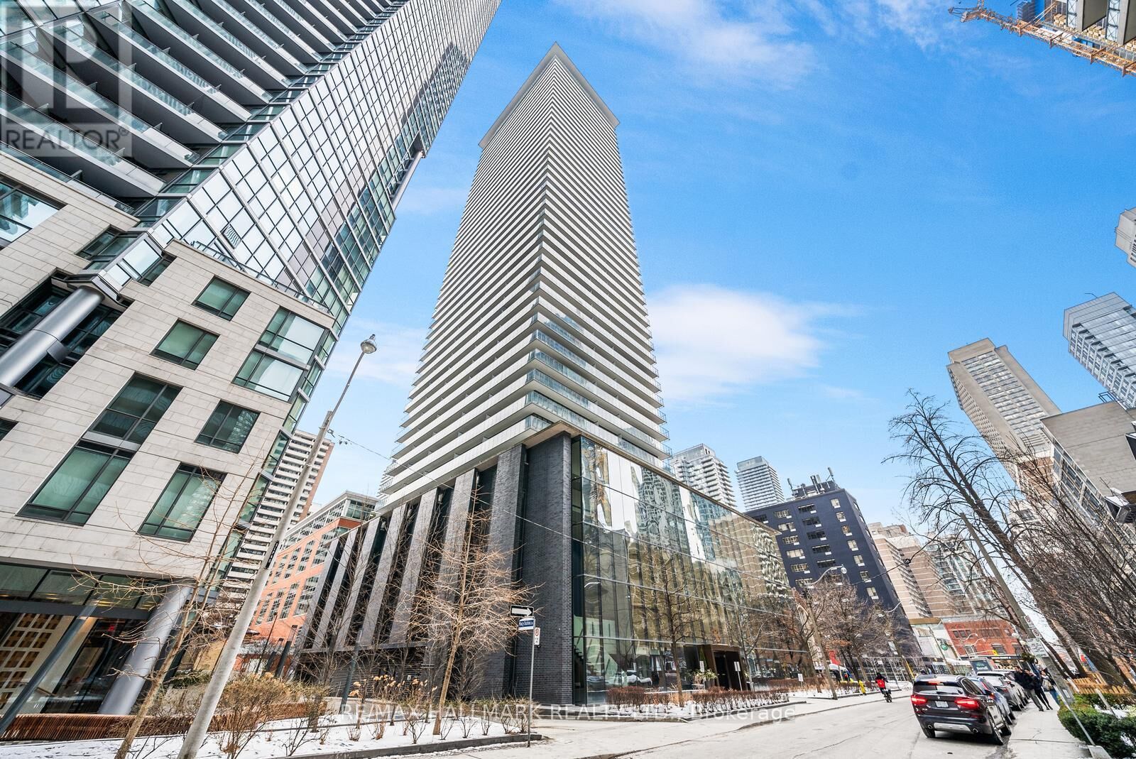 Property Photo:  33 Charles Street East 2908  ON M4Y 0A2 