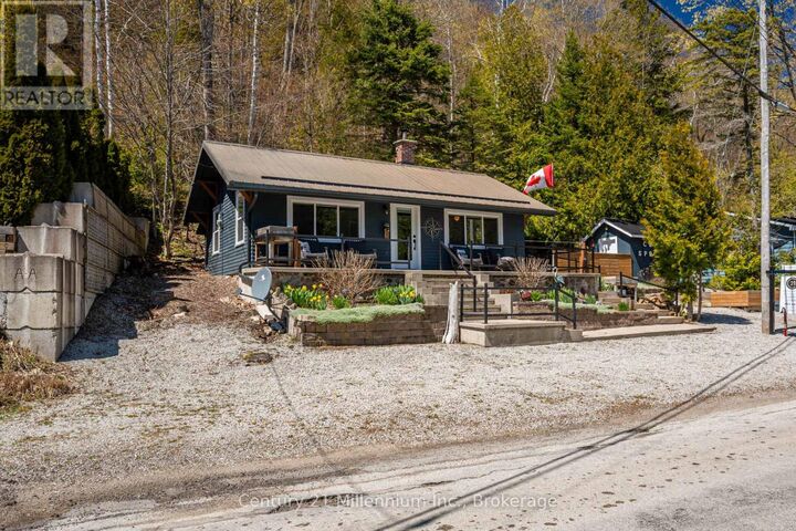 Property Photo:  199 Mallory Beach Road  ON N0H 2T0 