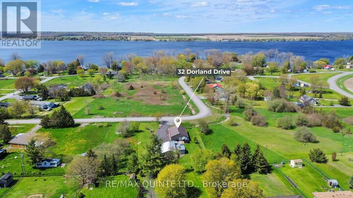 Property Photo:  32 Dorland Drive  ON K7R 3K7 