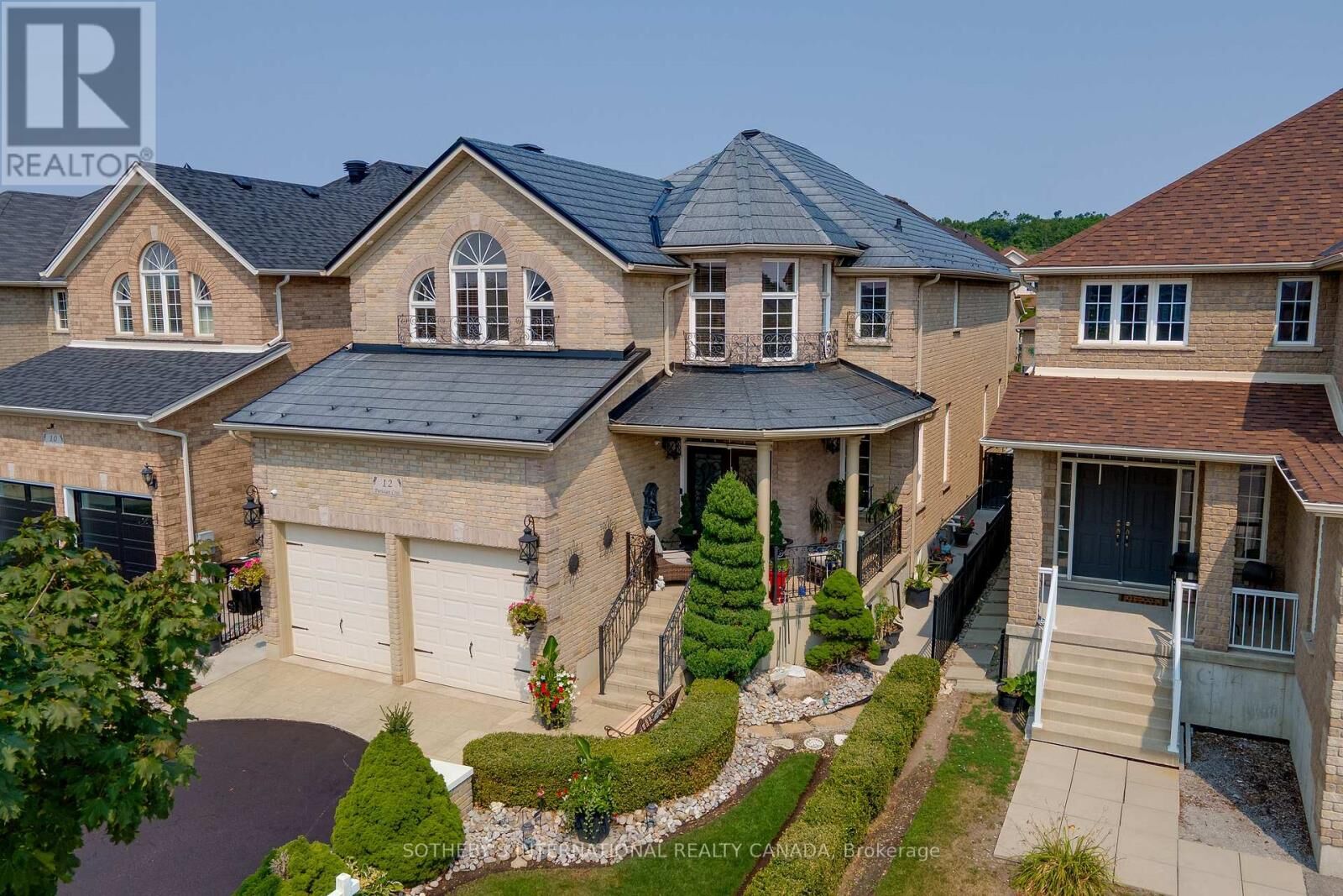 Property Photo:  12 Parisian Crescent  ON L4N 0Y9 