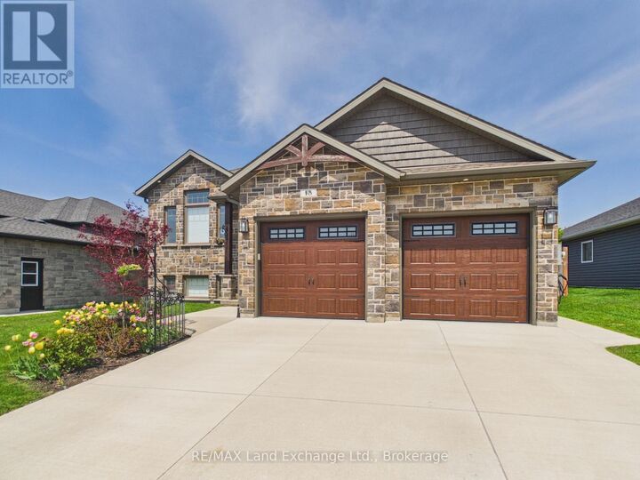 Property Photo:  13 Lakefield Drive  ON N2Z 0C9 