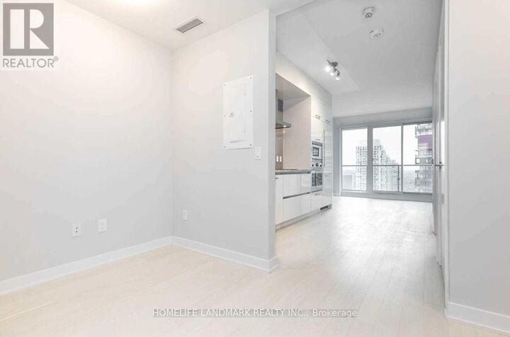Property Photo: 2221 Yonge Street 2510 ON M4S 2B4