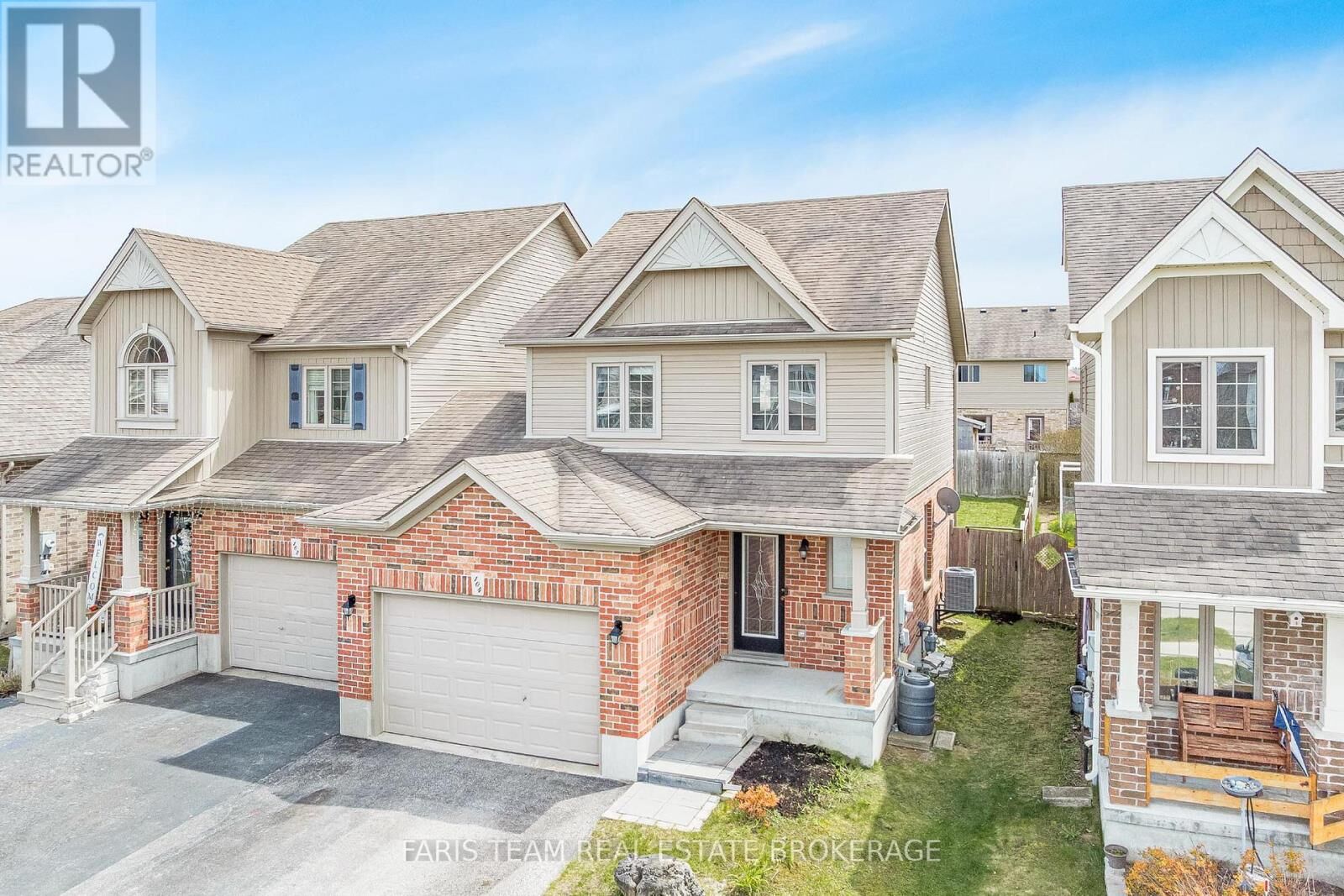 Property Photo: 104 Banting Crescent ON L3W 0P3