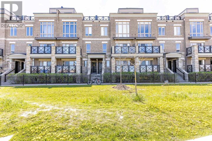 Property Photo: 30 Dunsheath Way 514 ON L6B 1N3