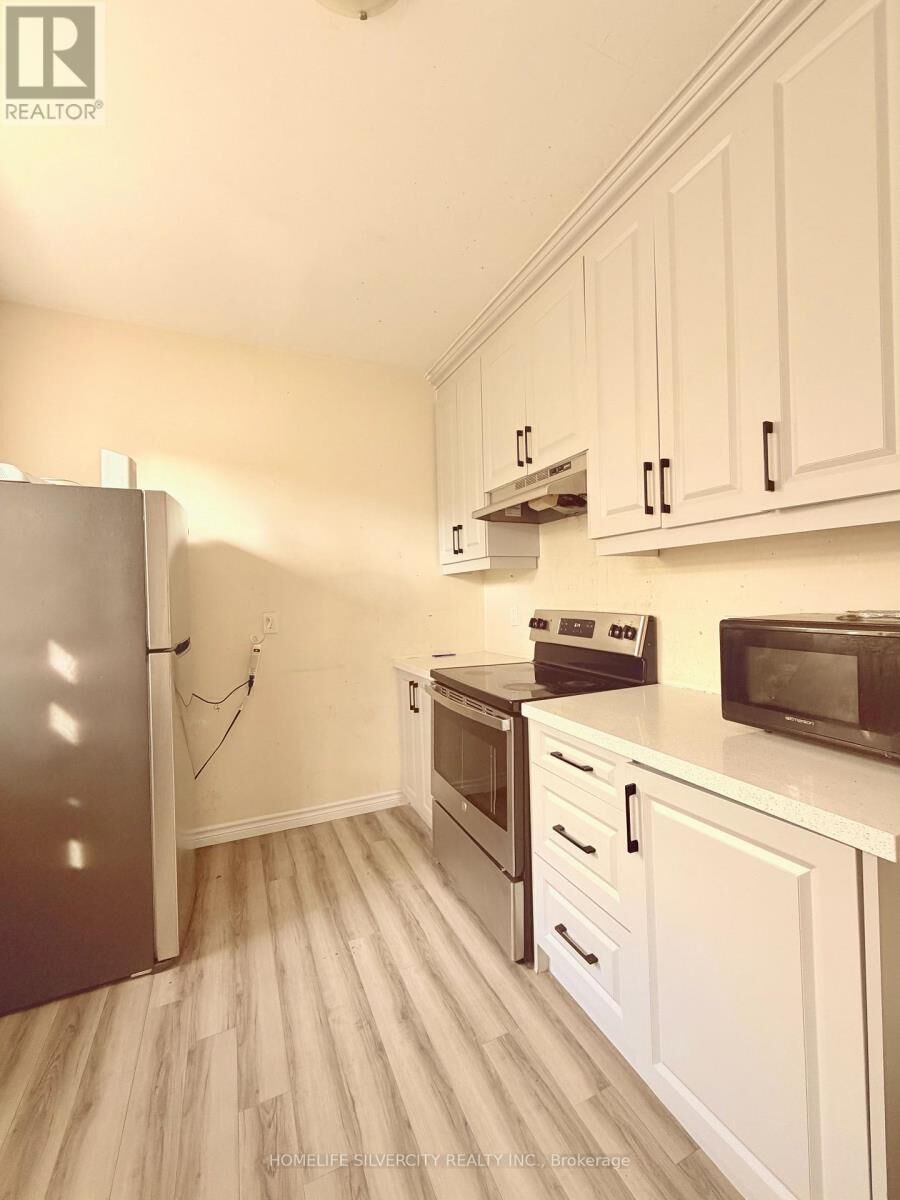 Property Photo:  544 Dundas Street East  ON N6B 1W8 