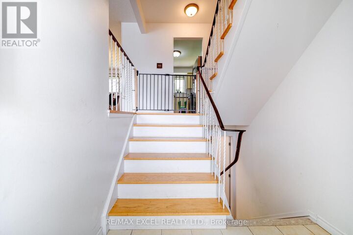 Property Photo:  38 Stately Way  ON L3T 3Z8 