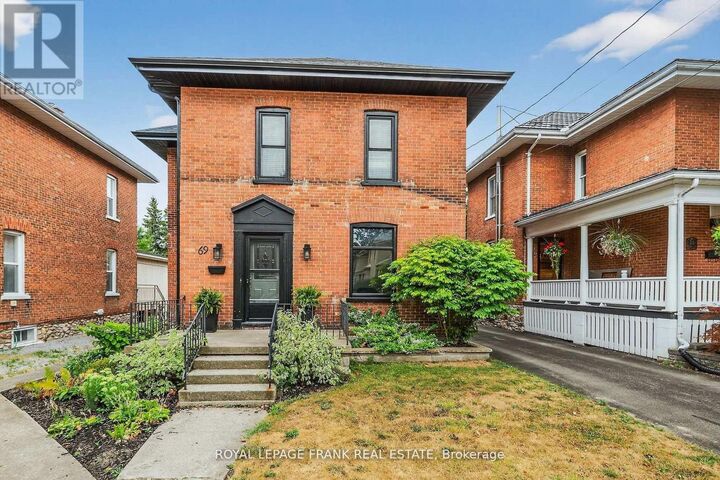 Property Photo:  69 Peel Street  ON K9V 3M5 