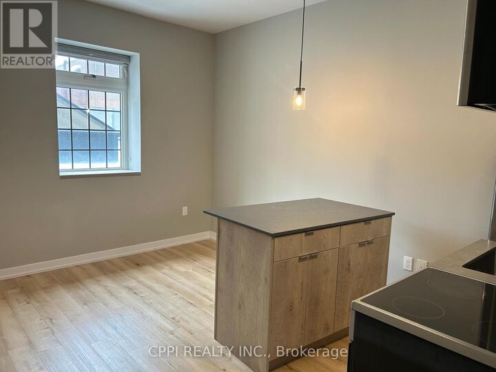 Property Photo:  70 King Street East 202  ON L1H 0A2 