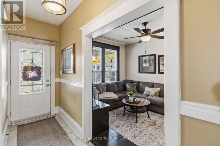 Property Photo:  27 Holley Avenue  ON M9N 2C4 