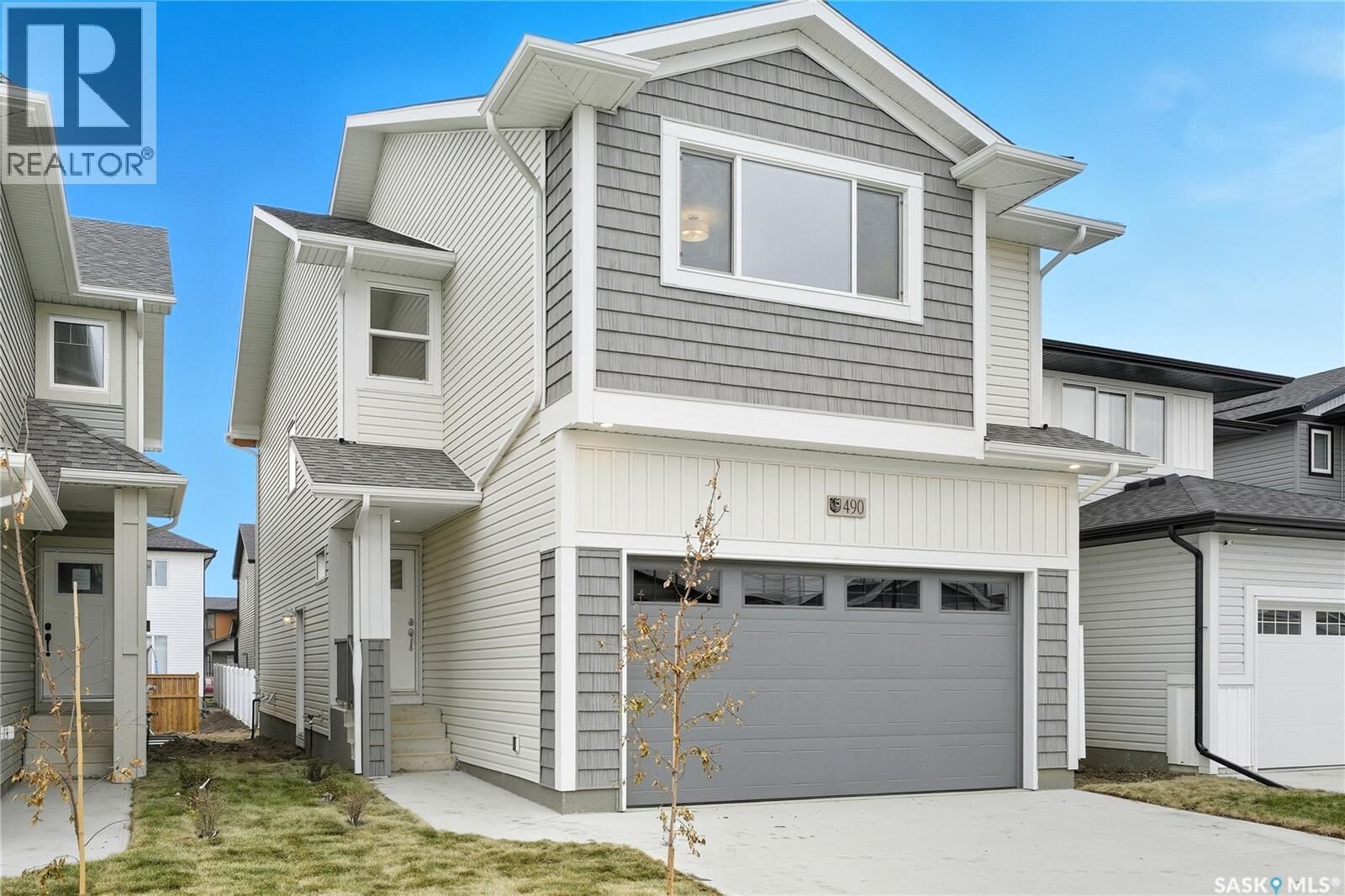 Property Photo:  786 Nazarali Union  SK S7V 1X4 