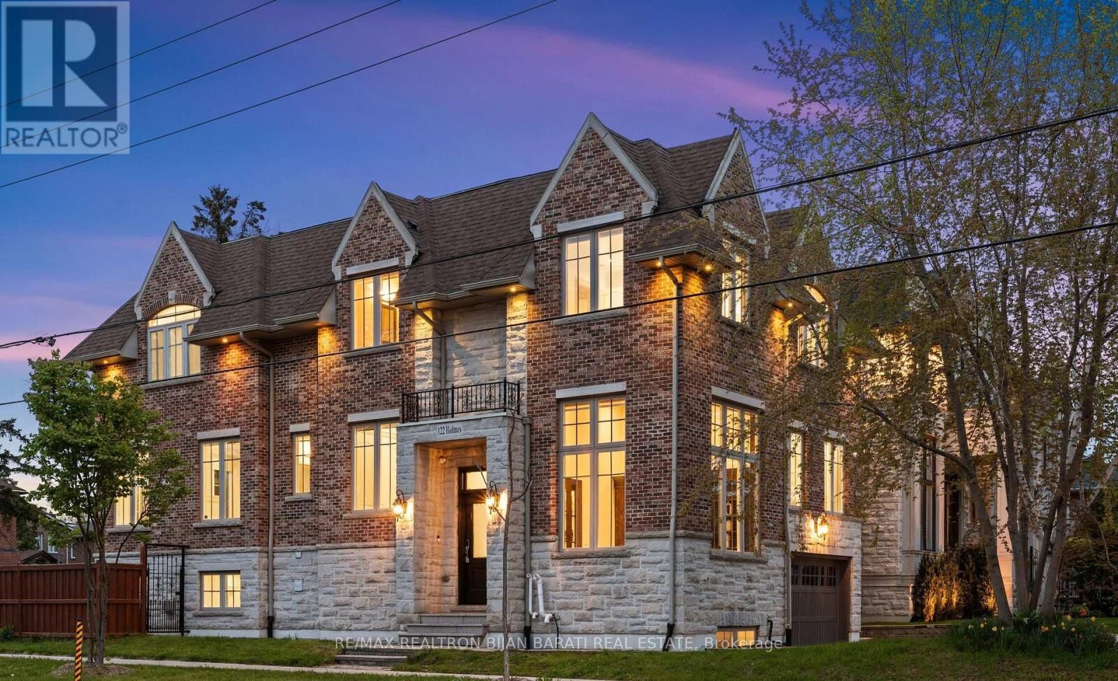 Property Photo: 122 Holmes Avenue ON M2N 4M6