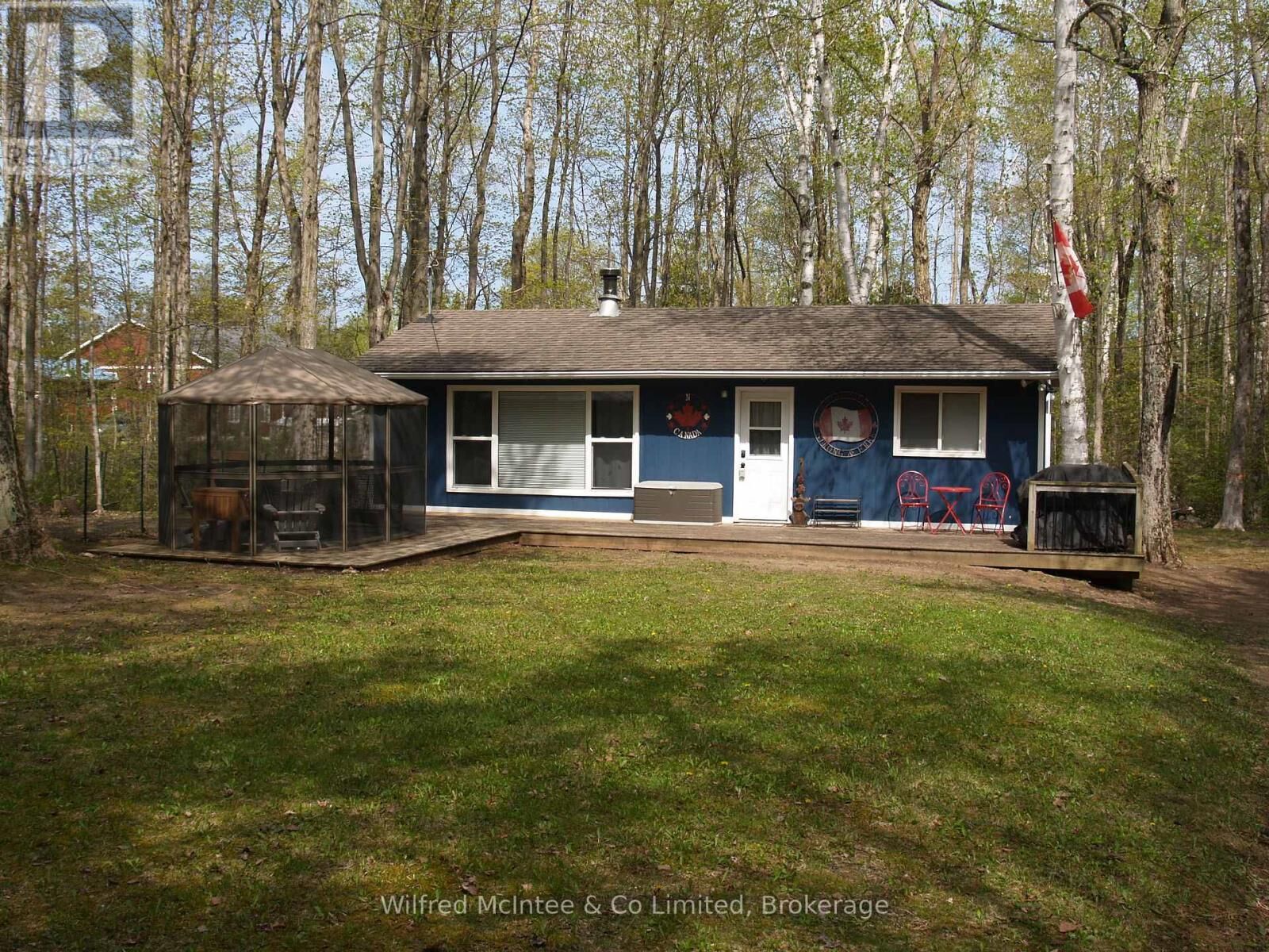 Property Photo:  199 Thompson Avenue  ON N0H 2G0 