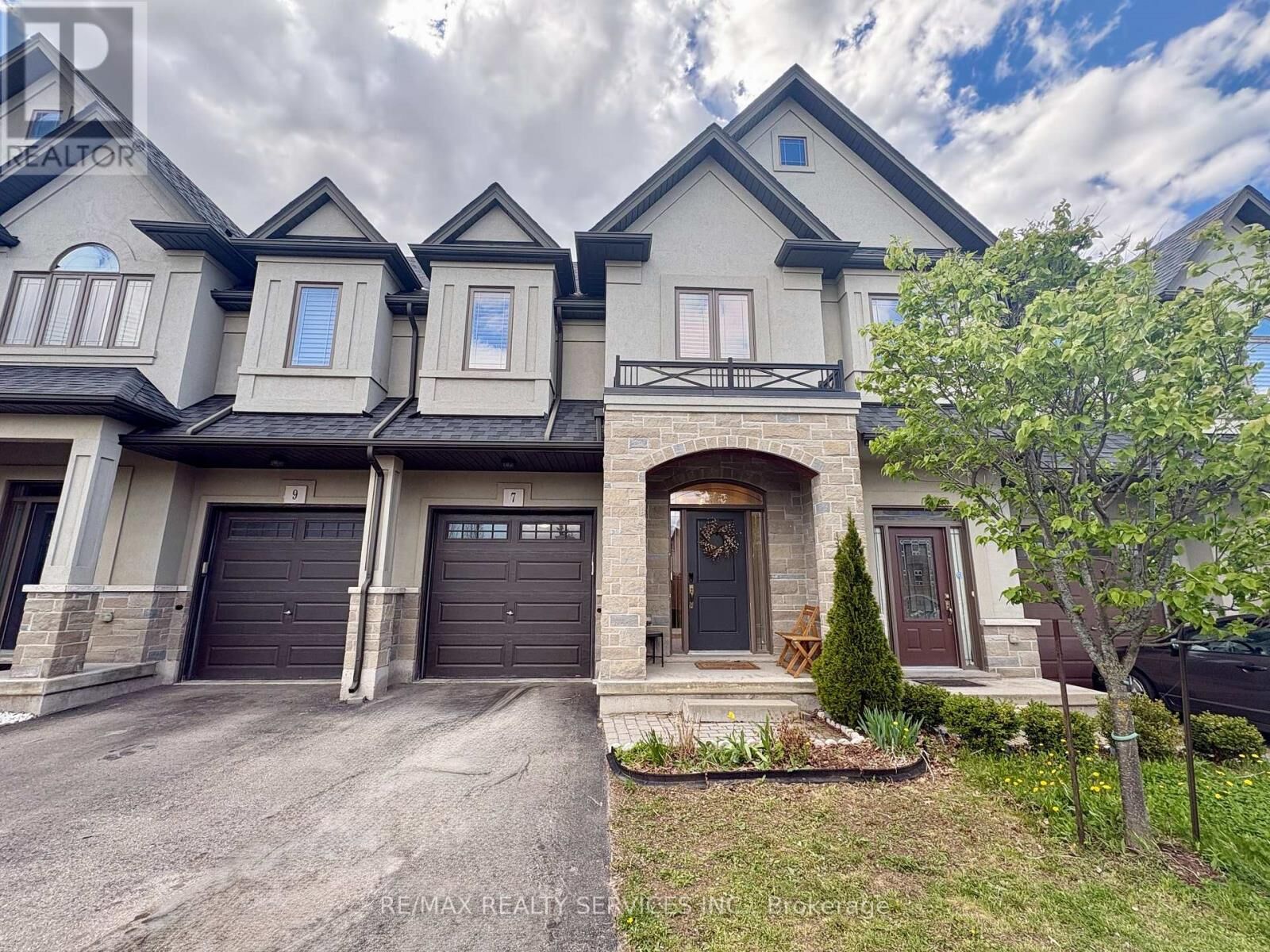 Property Photo:  7 Sonoma Valley Crescent  ON L9B 0J9 