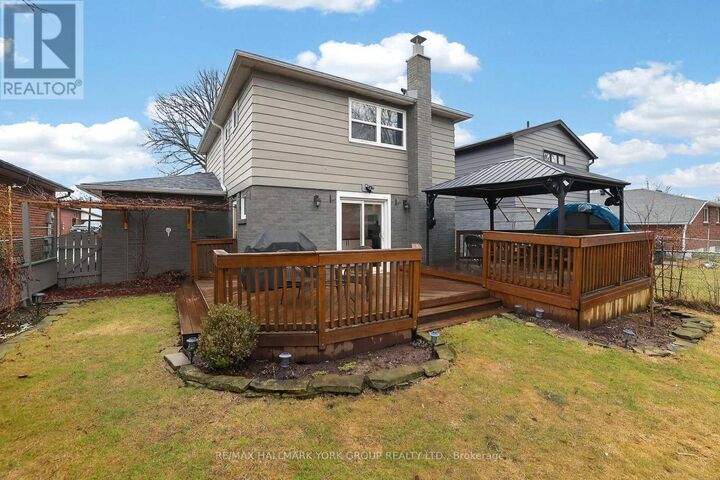 Property Photo: 459 Sandford Street ON L3Y 4S8