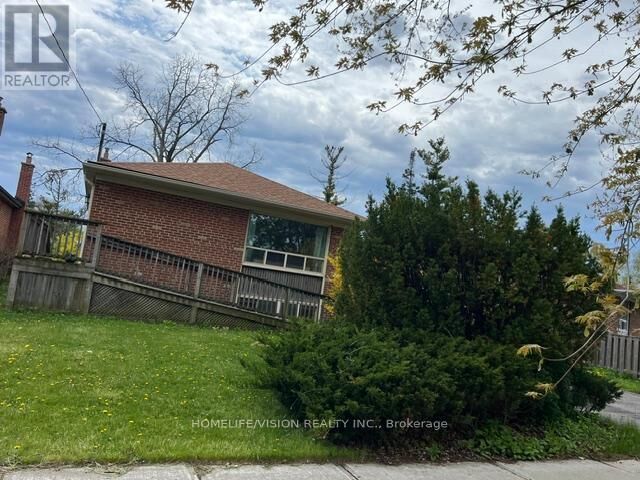 Property Photo:  19 Danube Drive Main  ON M1R 1Z9 