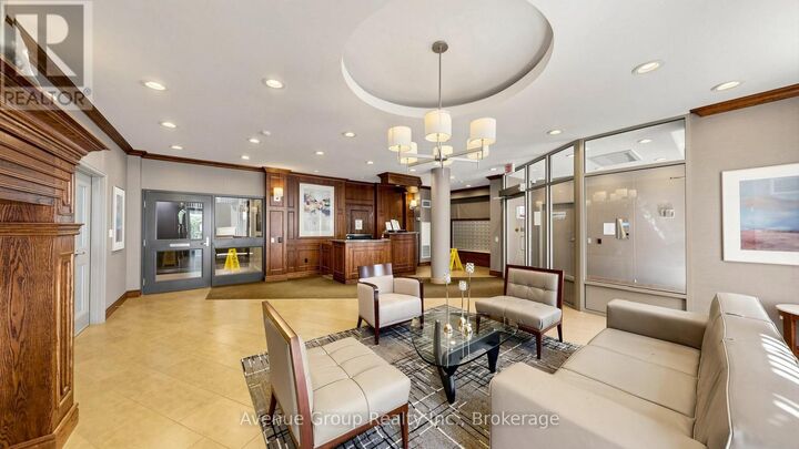 Property Photo:  19 Barberry Place 313  ON M2K 3E3 