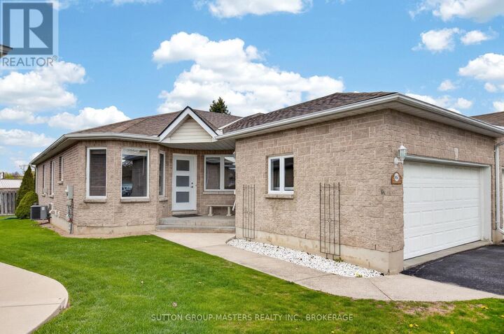 Property Photo:  660 Millwood Drive  ON K7M 8Z1 