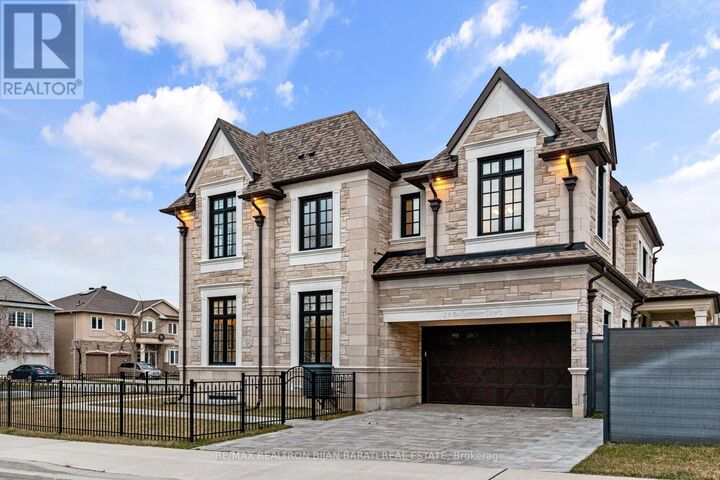 Property Photo:  29 Ballyconnor Court  ON M2M 4C6 