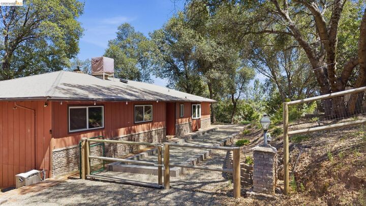 Property Photo:  20571 Eureka Dr  CA 95370 