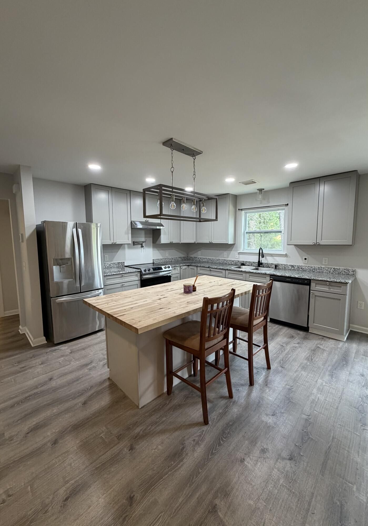 Property Photo:  130 Emmons Lane  FL 32506 