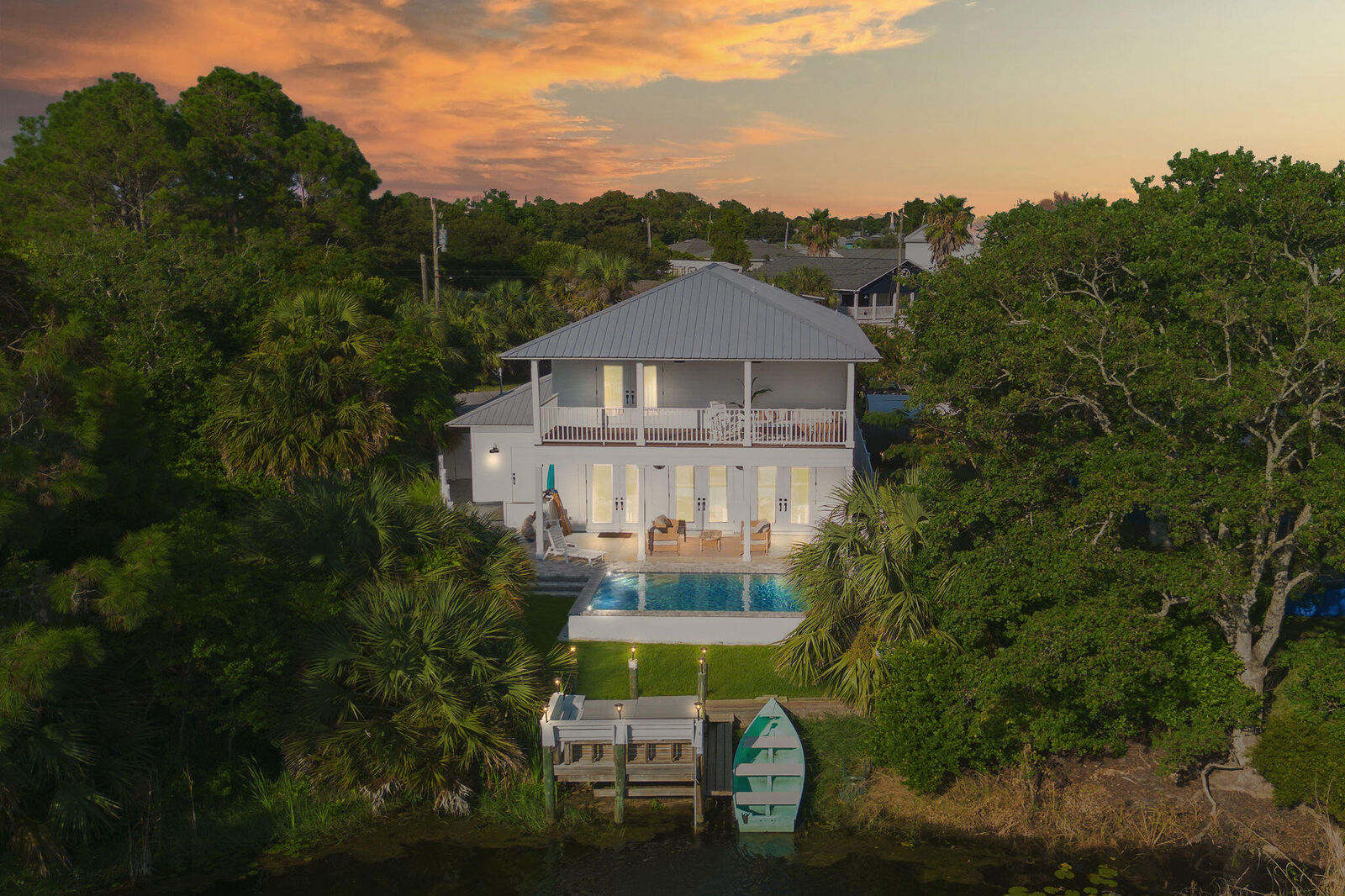 Property Photo: 20613 First Avenue FL 32413