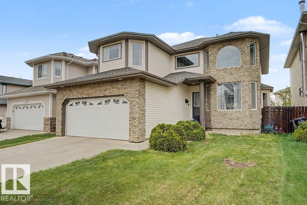 Property Photo:  16516 87 Street NW  AB T5Z 3X1 