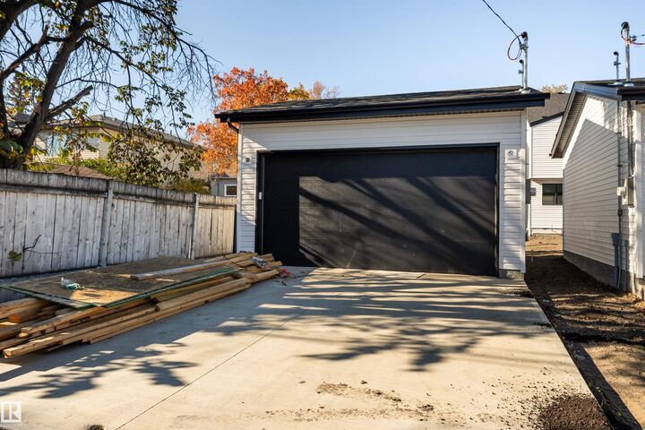Property Photo:  12031 124 Street NW  AB T5L 0M8 