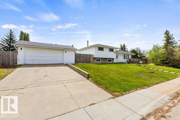Photo de la propriété:  1111 Moyer Drive  AB T8A 1E8 