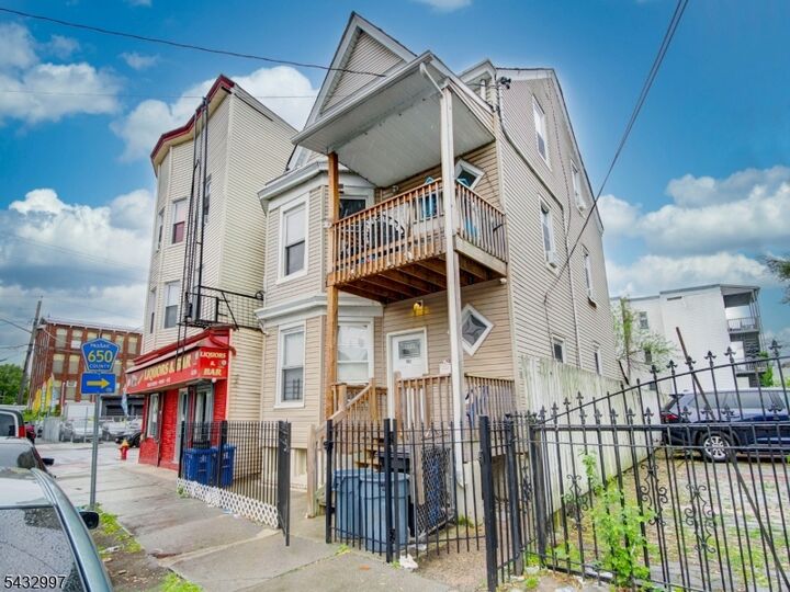Property Photo:  426 E 18th St  NJ 07524 