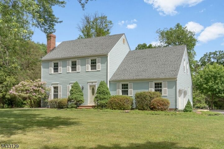 Property Photo: 27 Tall Cedar Ct NJ 08502