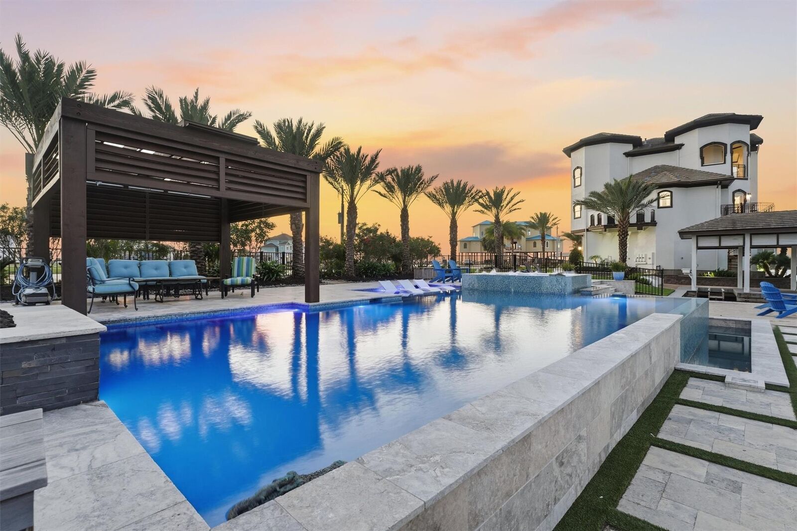 Property Photo: 19 Marathon TX 77563