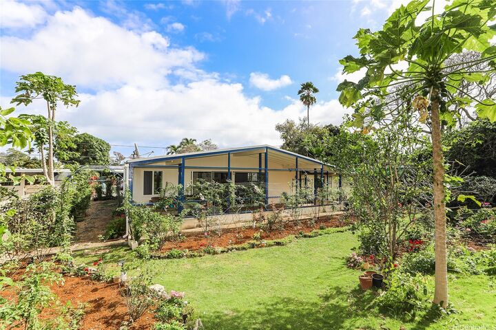 Property Photo:  614 Ululani Street  HI 96734 