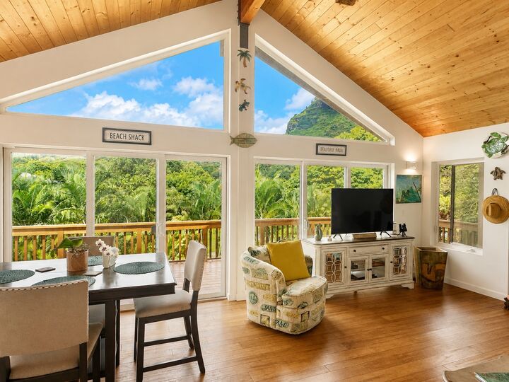 Property Photo:  4492 Aliomanu Rd 1  HI 96703 