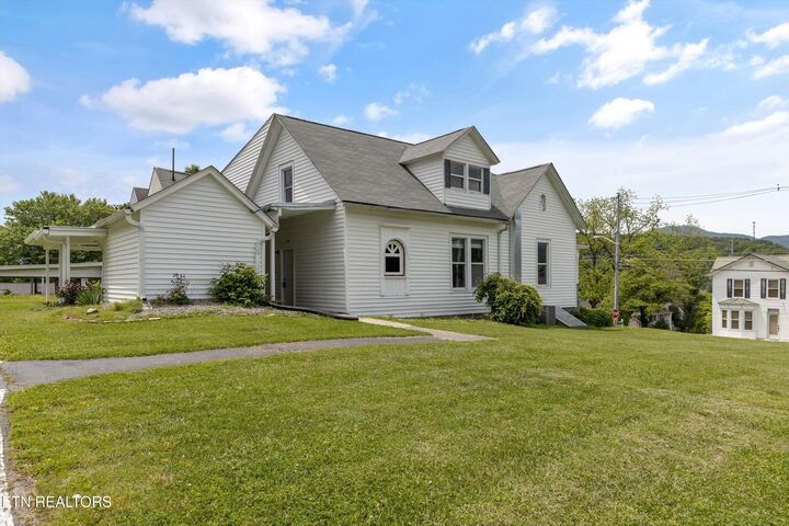Property Photo:  313 W Spring St  TN 37840 