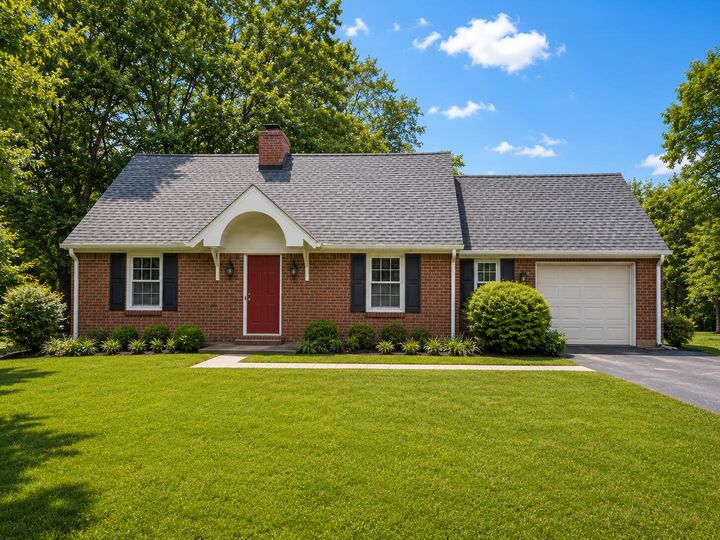 Property Photo:  135 Edgewood Drive  KY 40484 