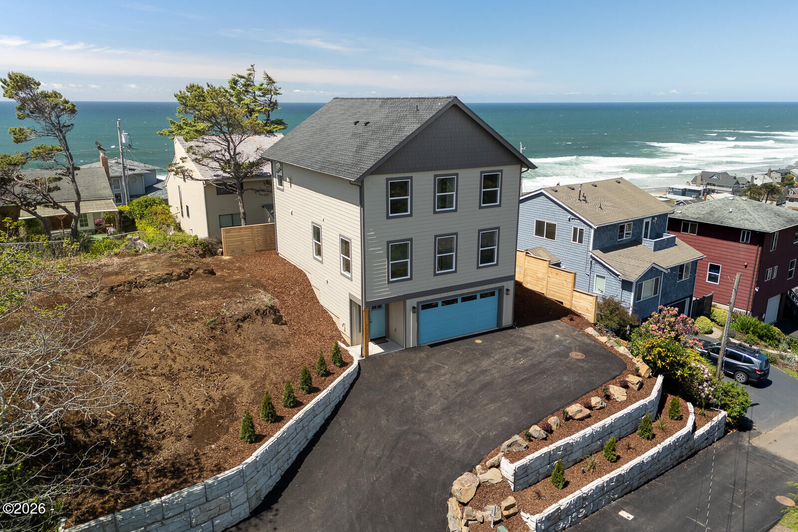 Property Photo:  3619 SW Coast Avenue  OR 97367 