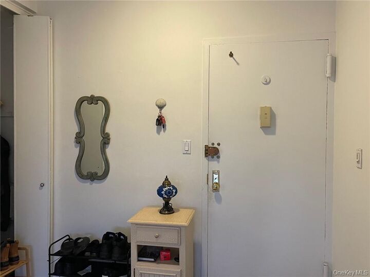 Property Photo:  30 Lake Street 12D  NY 10603 