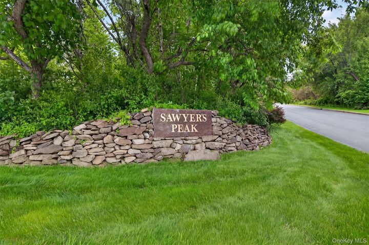 Property Photo:  14 Sawyers Peak Drive  NY 10924 