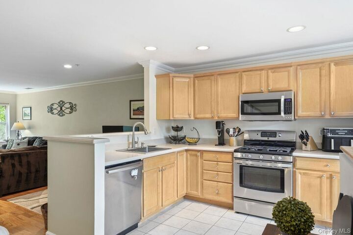 Property Photo:  324 Viewpoint Terrace  NY 10566 