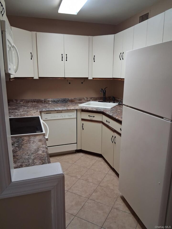 Property Photo:  188 Long Hill Drive  NY 10598 