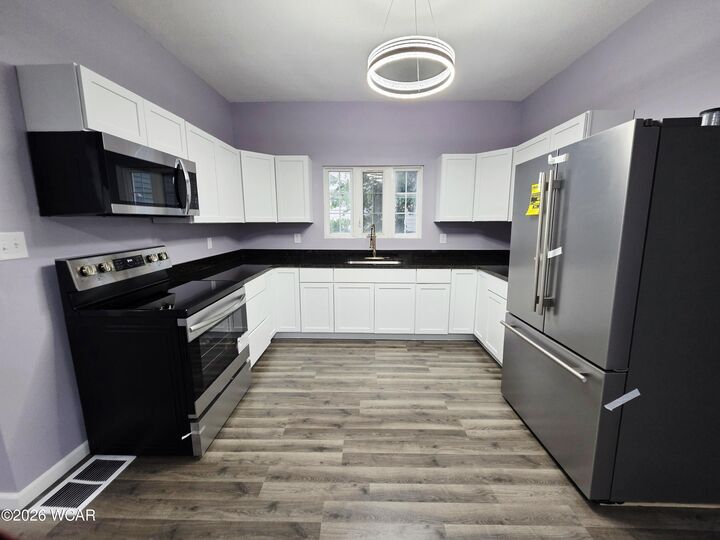 Property Photo:  608 N Main Street  OH 43326 