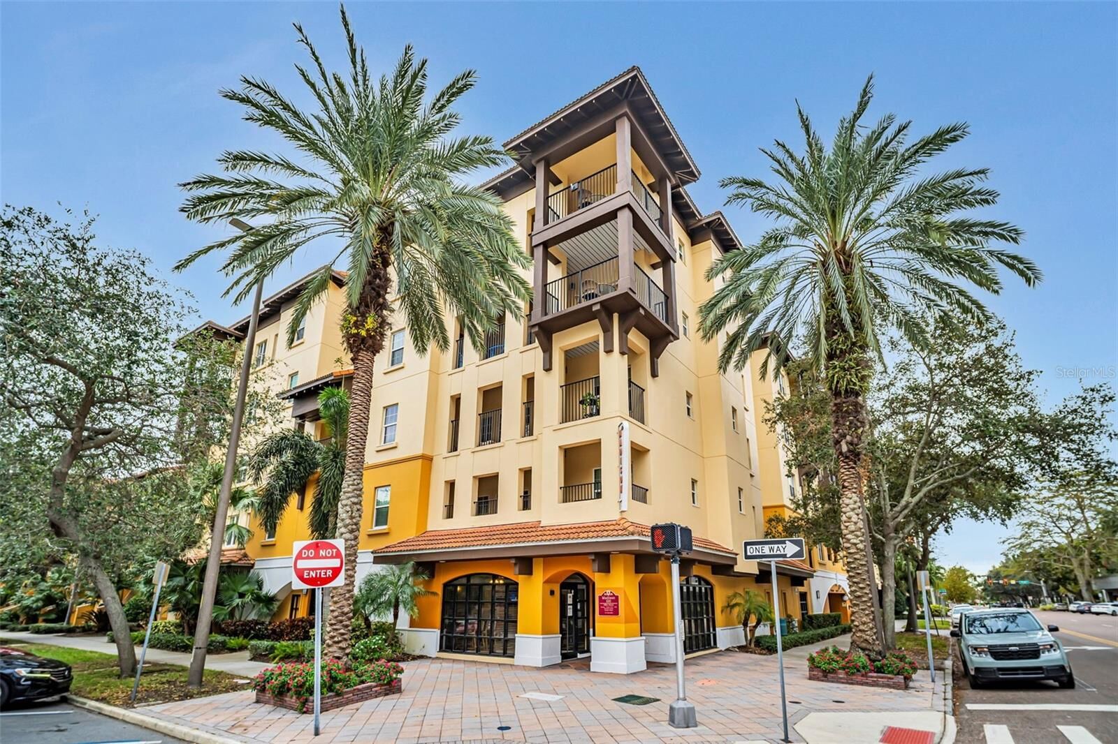 Property Photo:  100 4th Avenue S 216  FL 33701 