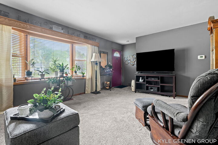 Property Photo: 1675 State Street MI 49424
