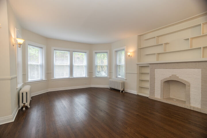 Property Photo:  2226 W Arthur Avenue 1  IL 60645 