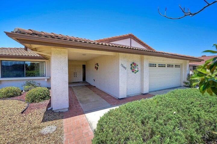 Property Photo: 12602 Senda Acantilada CA 92128
