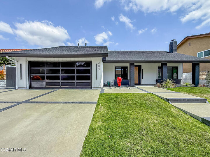Property Photo:  205 Cedar Heights Drive  CA 91360 