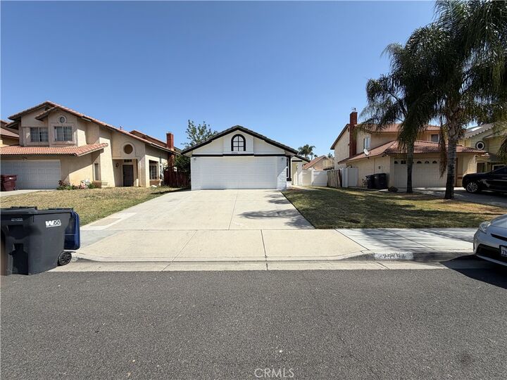 Property Photo:  25454 Moorland Road  CA 92551 