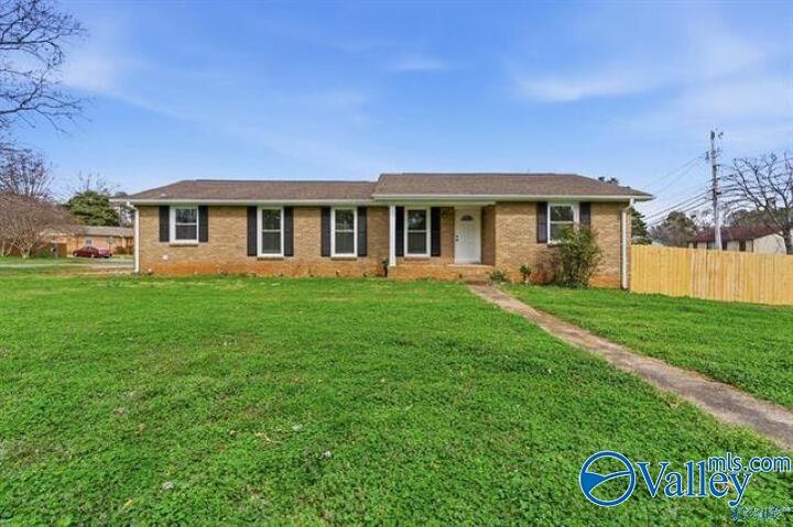 Property Photo:  400 Harolds Drive  AL 35806 