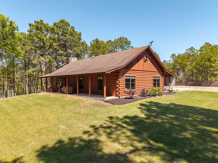 Property Photo: 560 Pr 8525 TX 75929