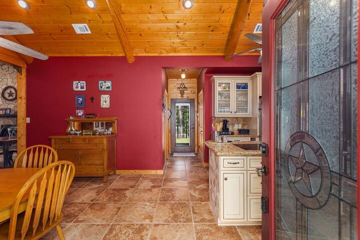 Property Photo: 560 Pr 8525 TX 75929